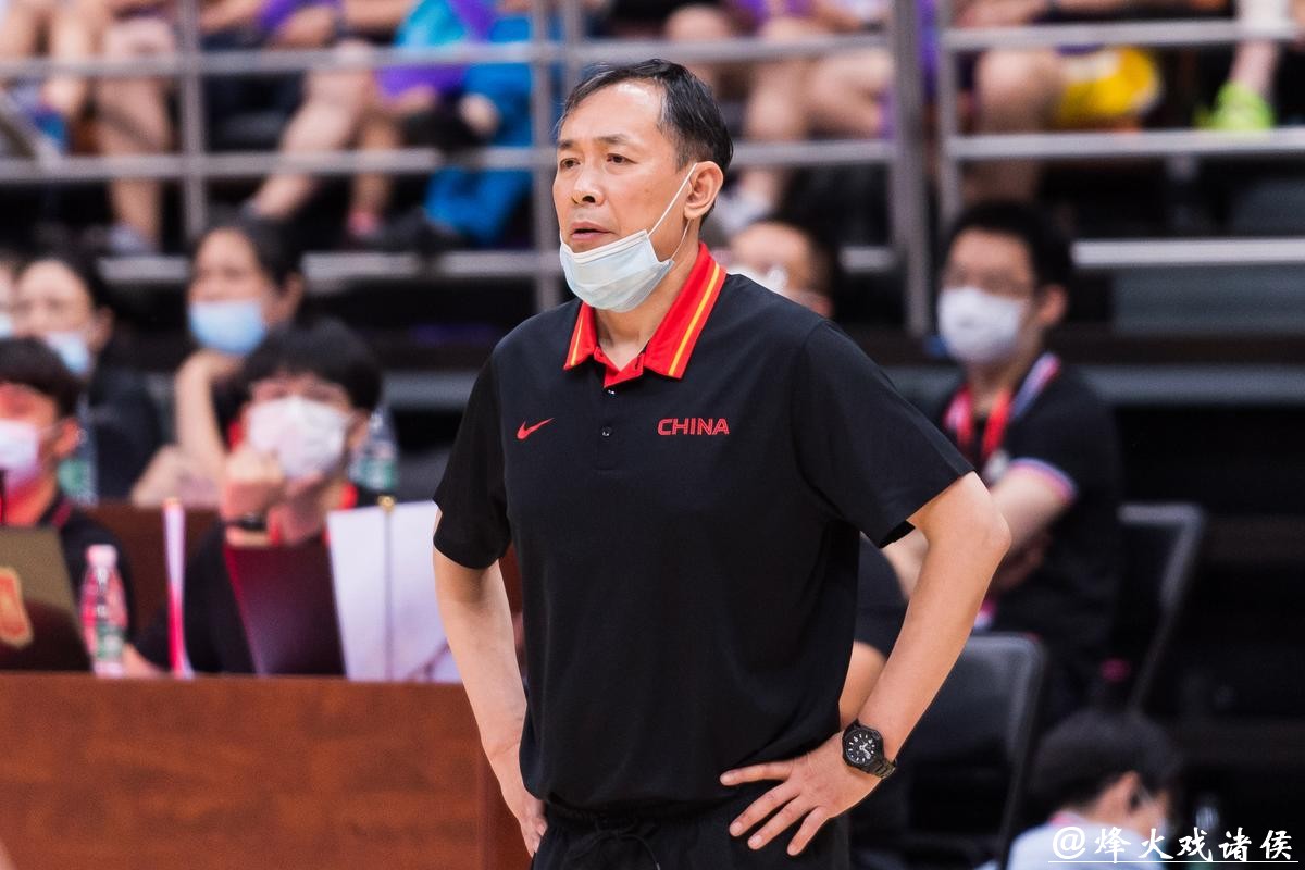 许利民:球队困难方硕没有辜负教练组期待 有一个核心球员接近复出 许利民:球队困难方硕没有辜负教练组期待 有一个核心球员接近复出